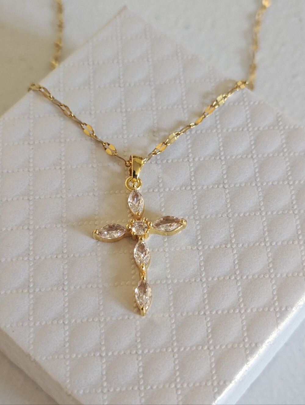 Gold Cross Necklace – 304 Stainless Steel, PVD Gold Plated💎✨